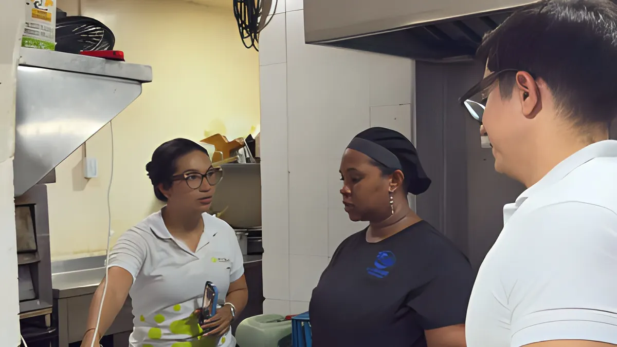 Visita técnica en cocina de restaurante